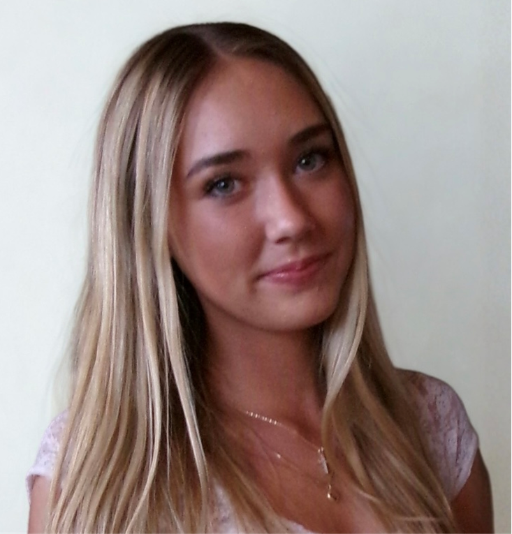headshot of Lauren Lunshoff. 